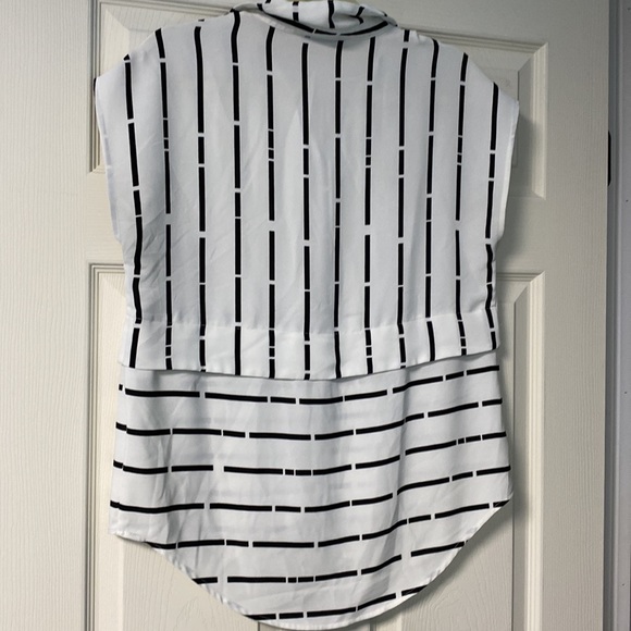 Alfani sleeveless essential go to button down blouse size 4 - Picture 4 of 10